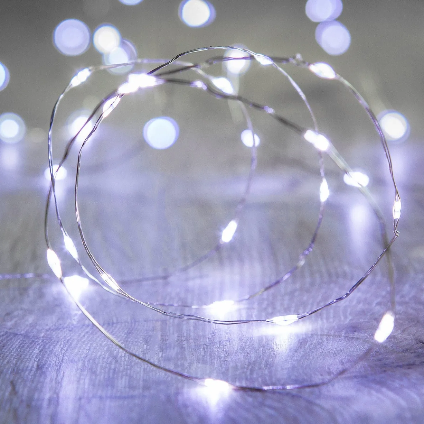 Batteriebetriebene 20er Mikro-LED-Lichterkette in Weiß