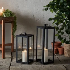 Bowen Gartenlaterne mit TruGlow® Outdoor Kerze