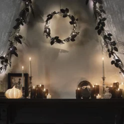 30cm Halloweenkranz schwarzes Laub mit Beleuchtung
