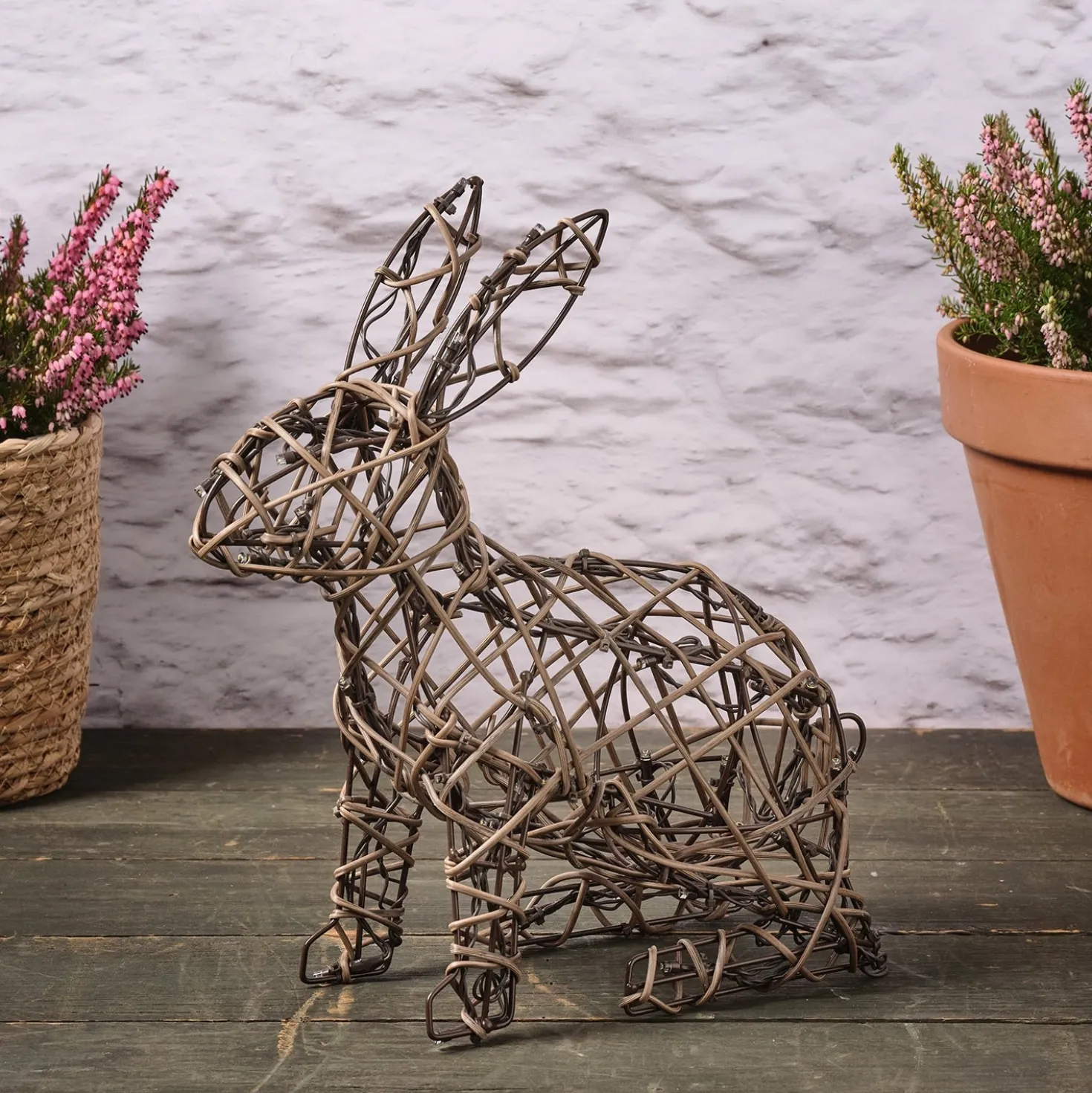 33cm Hase aus Rattan Batteriebetrieb