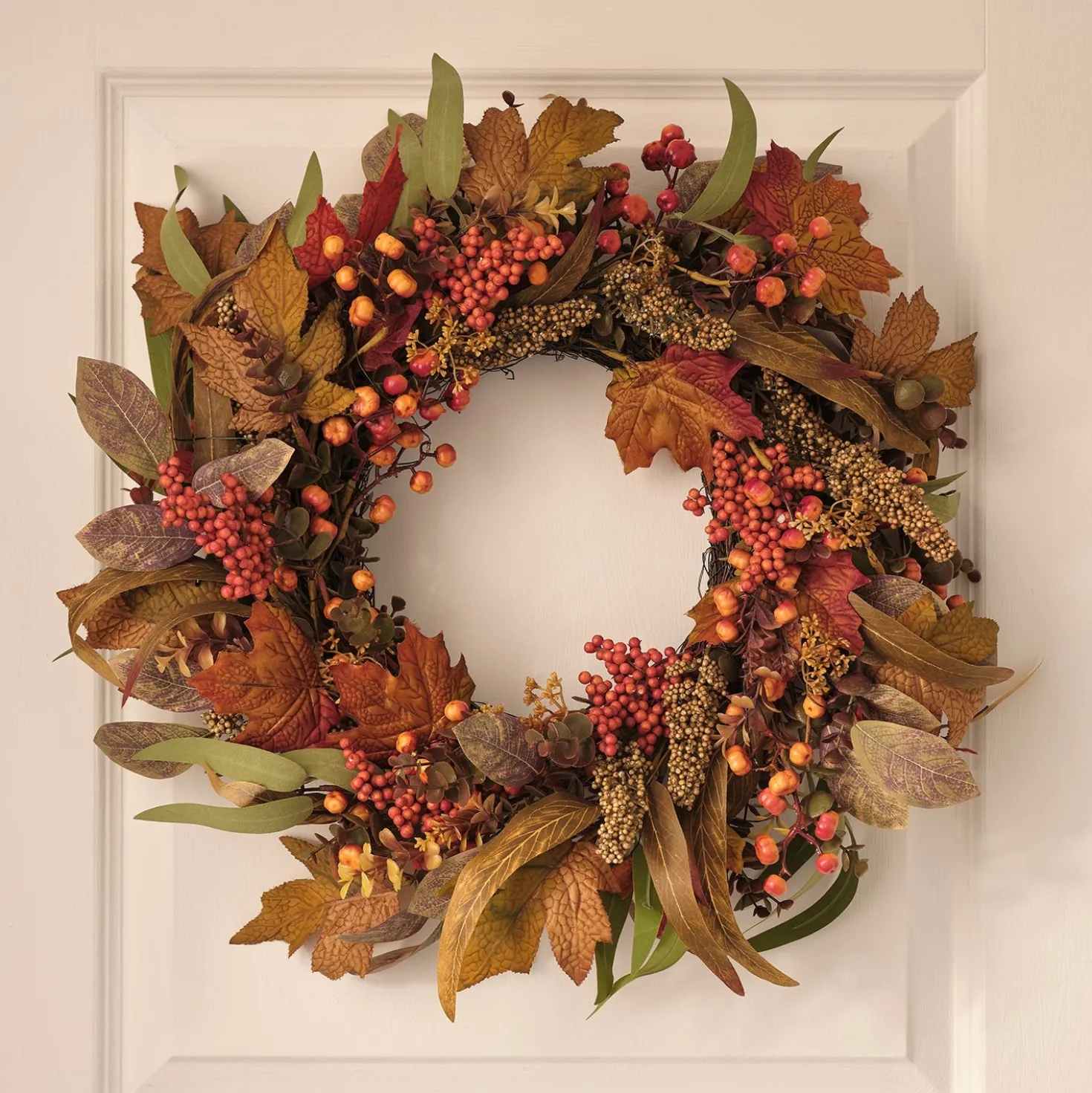 60 cm LED-Herbstkranz mit Beleuchtung & Timer in Rot-Grün