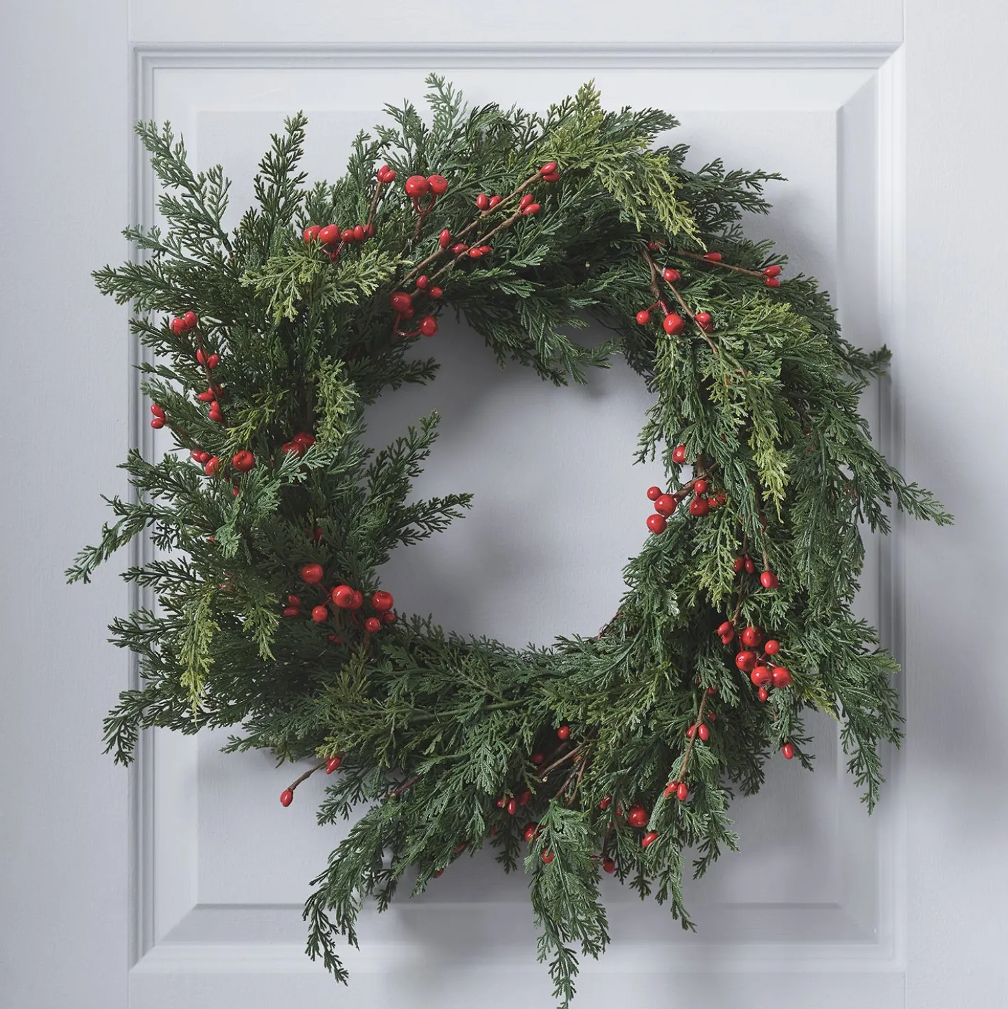 45cm Weihnachtskranz rote Beeren mit Beleuchtung