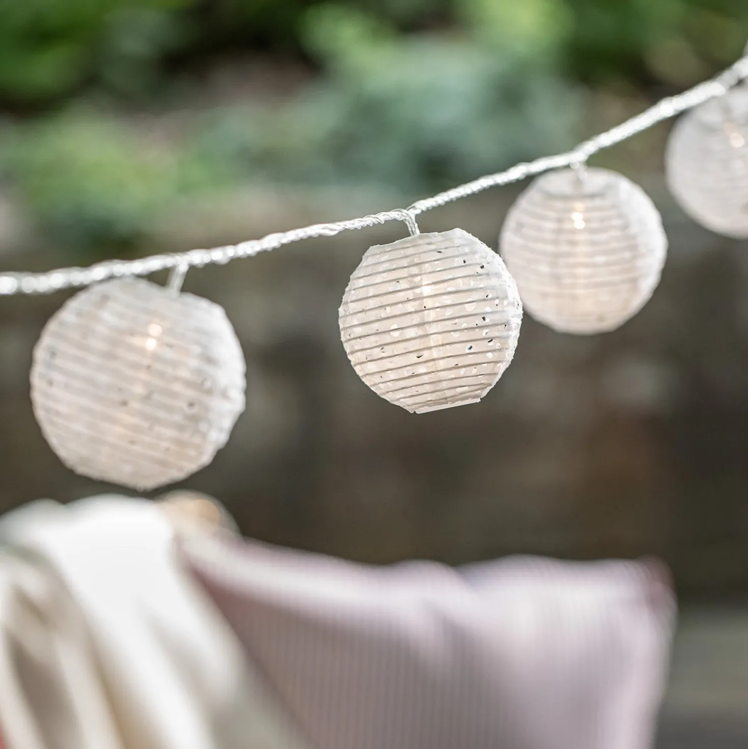 20er Lampion Lichterkette Cut-Out Muster koppelbar wetterfest