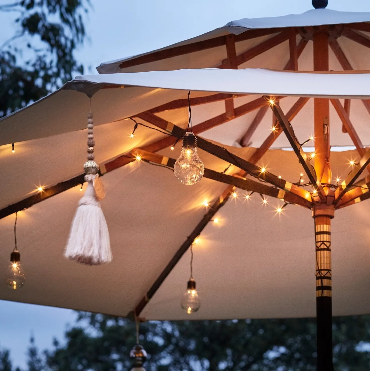 80er LED Lichterkette Sonnenschirm