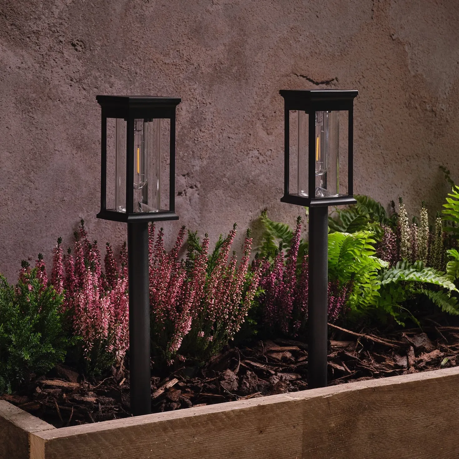 2er-Set "Cragside" Solar-Gartensteckleuchten mit warmweißer LED