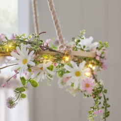 2er Set LED-Blumenkranz & Girlande mit Margeriten in Pastell