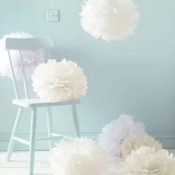 9er Set Pompons in weiß, rosa und crème