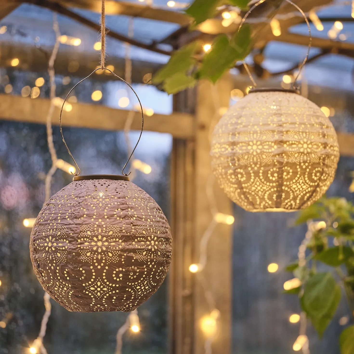 3er Set Scandi Tyvek Solar-Lampions in Flieder, Blau & Cremeweiß