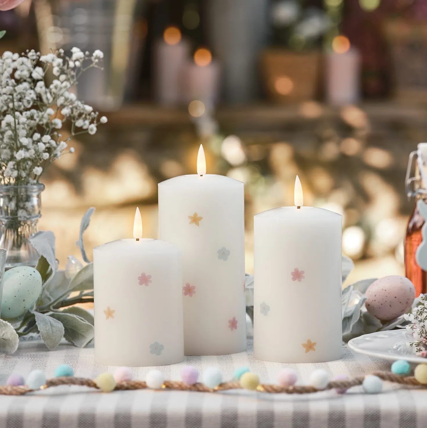 3er Set TruGlow® LED-Kerzen mit Blumen & Fernbedienung
