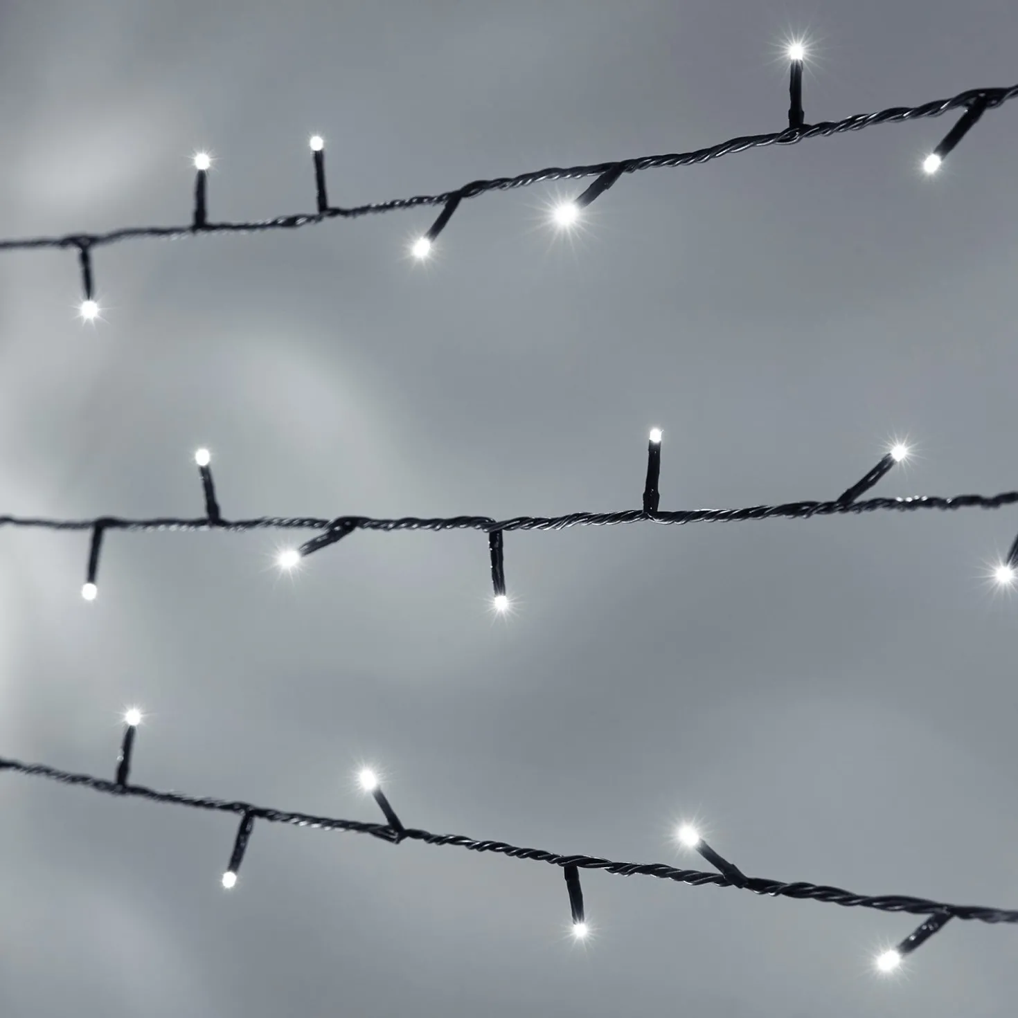 Essential Connect 10m 100er LED Lichterkette weiß koppelbar grünes Kabel