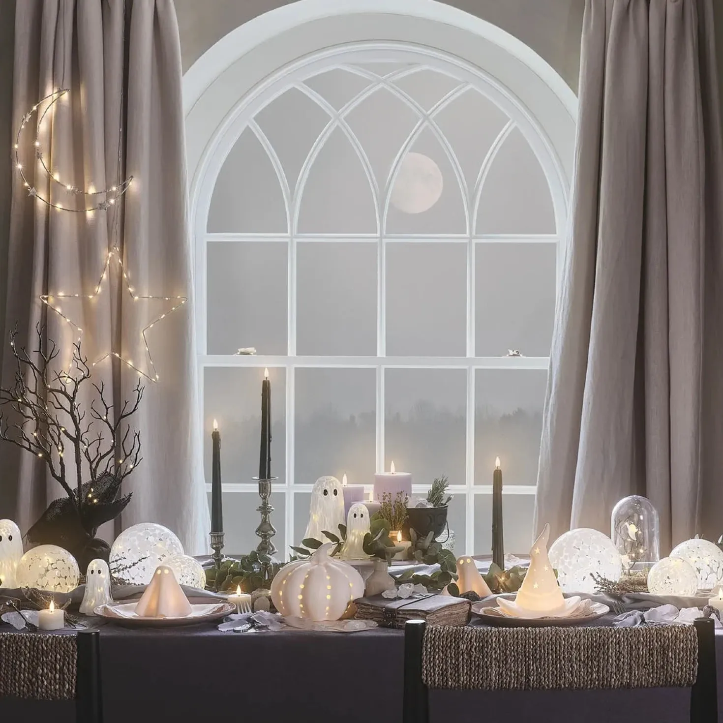 Gertie LED-Halloween-Geist-Deko aus Konfettiglas - klein