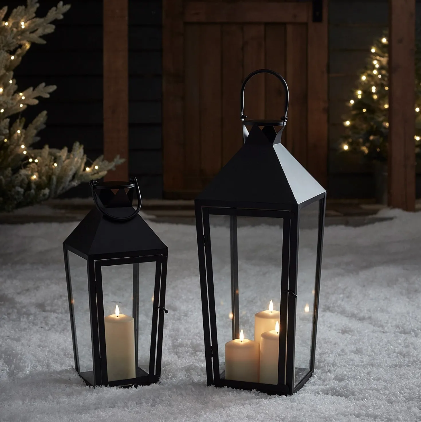 Große Cairns Metall Laterne in Schwarz mit 3 TruGlow® Outdoor Kerzen