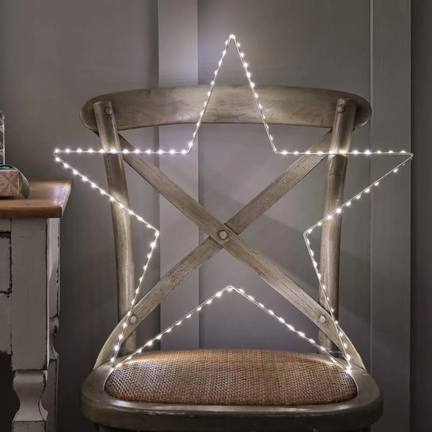 Großer 60 cm Osby LED-Leuchtstern mit zweifarbiger Beleuchtung