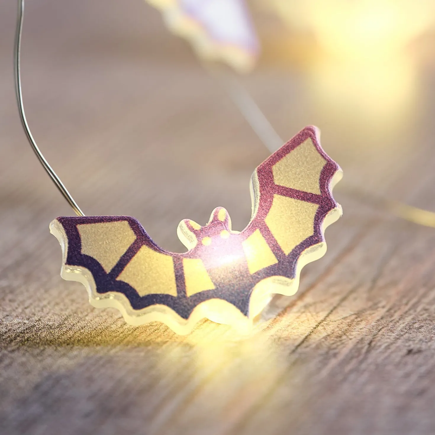 Halloween-Set: Glaskuppel mit LED Fledermaus-Lichterkette