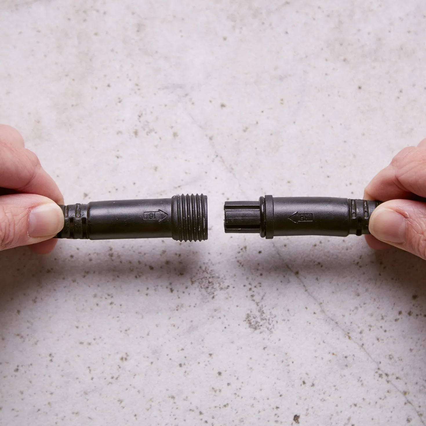 Ingenious Connect 5m Strang mit 10 x E27 Fassungen & variierenden Tiefen koppelbar
