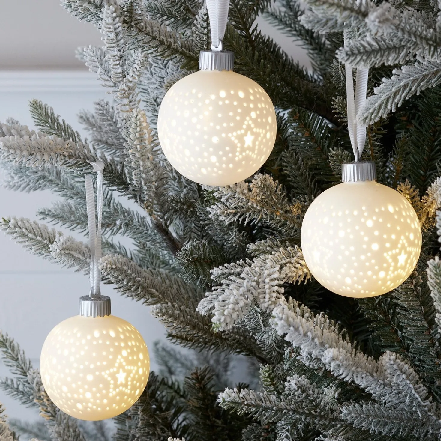 Keramik LED Weihnachtskugel