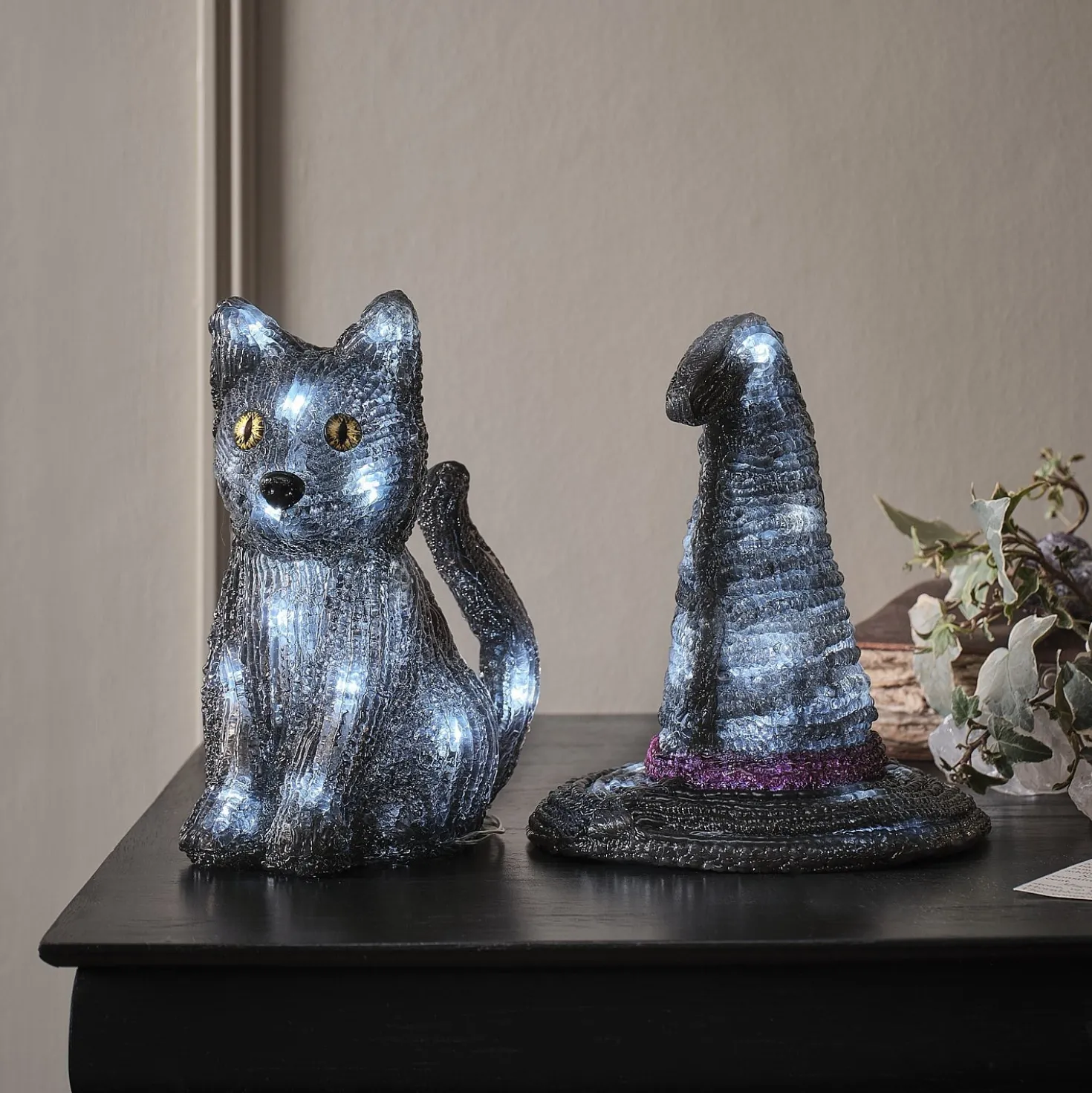 LED-Hexenhut Halloween 3D-Acrylfigur mit Timer für den Außenbereich
