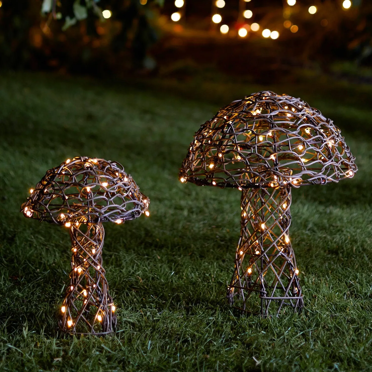 LED Pilz Deko aus Rattan