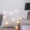 Lichterkette mit 20 warmweißen LED-Lampen in Baumwollkugeln