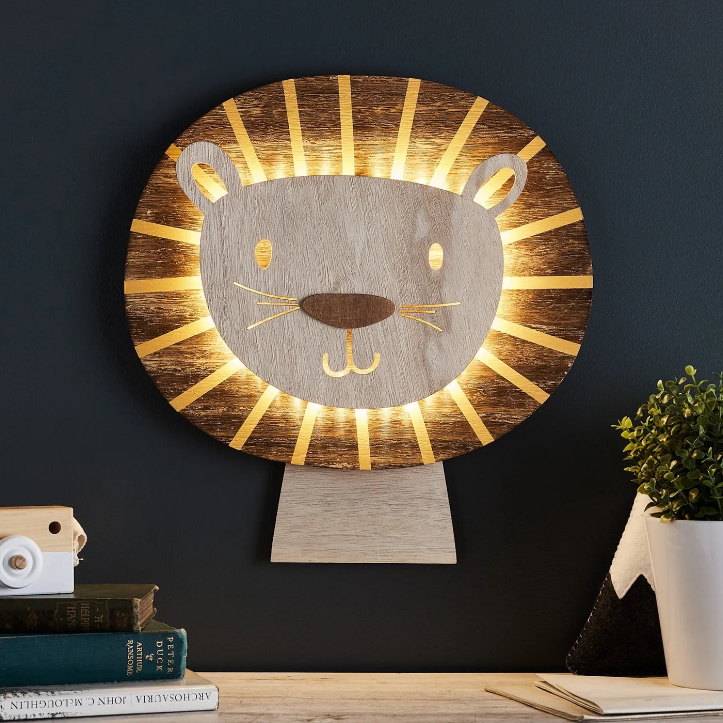 Löwen Wandlampe Kinderzimmer
