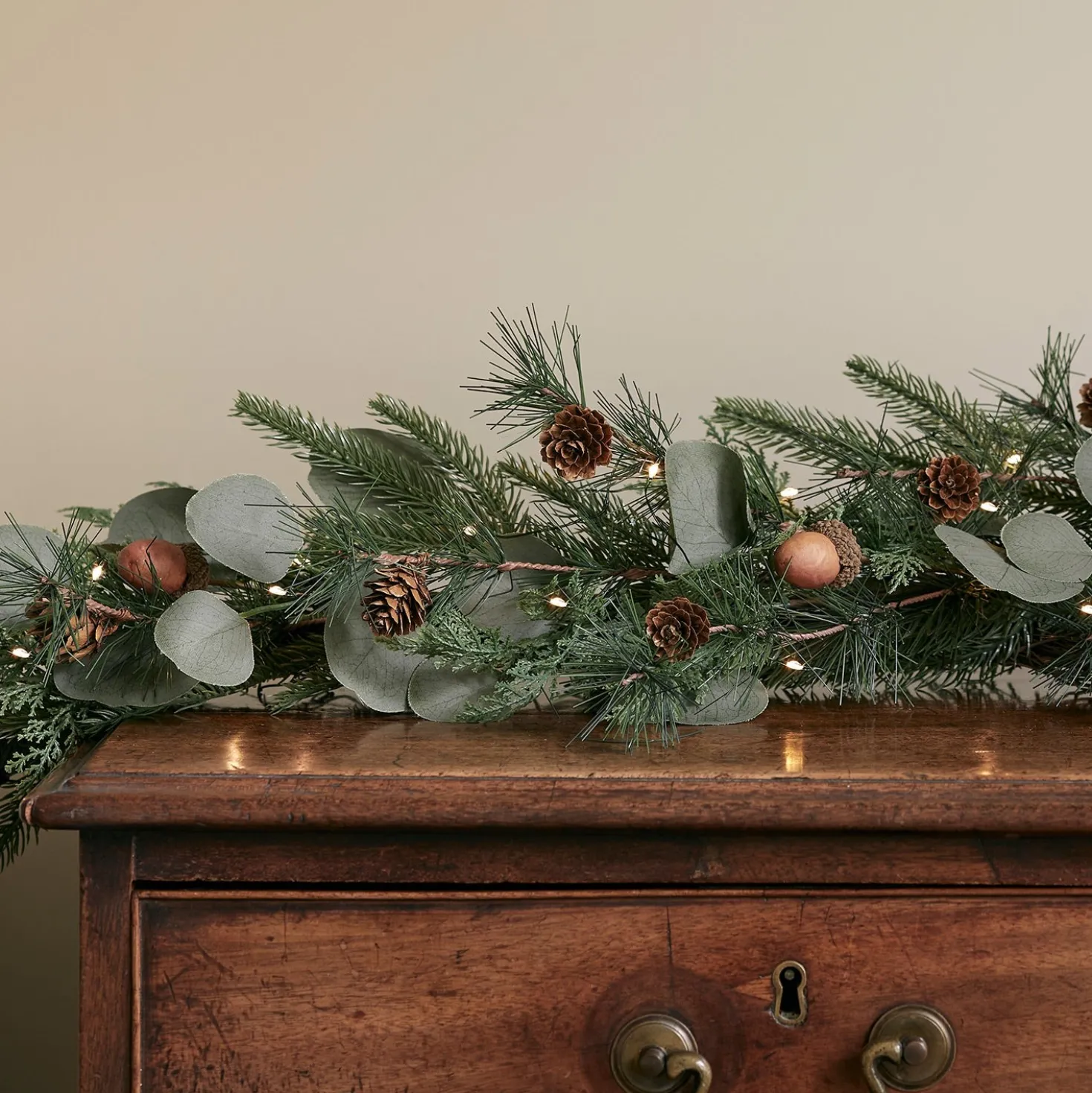 1,5m Eichel und Tannenzapfen Weihnachtsgirlande mit Beleuchtung