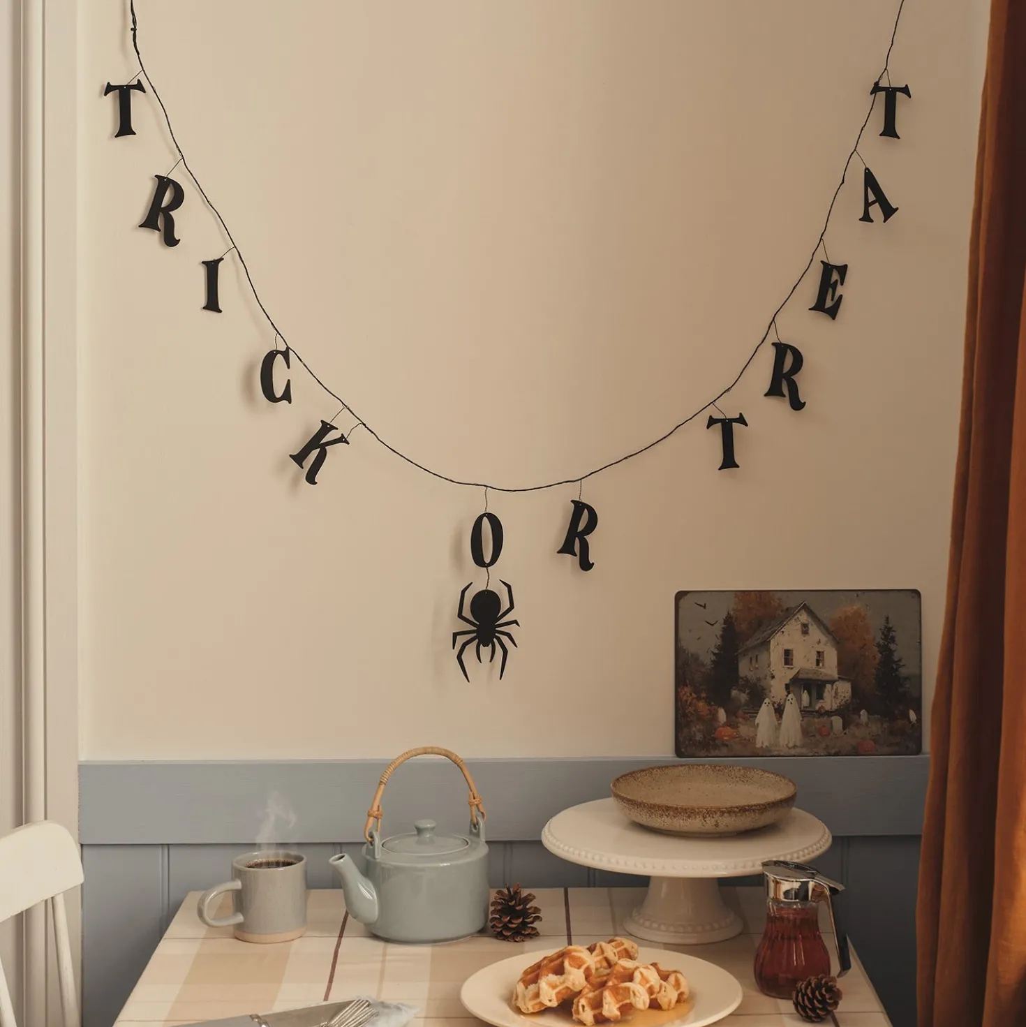 1,6 m "Trick or Treat" Halloween LED-Mikro-Girlande mit Timer & Spinne