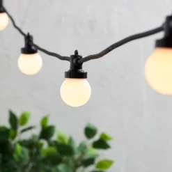 Pro Connect IP67, 5m 10er Party Lichterkette warmweiß koppelbar schwarzes Kabel