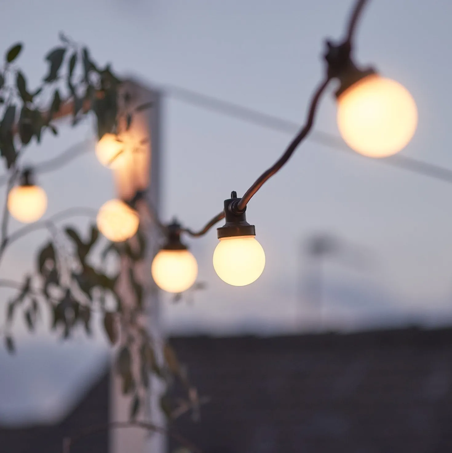 Pro Connect IP67, 5m 10er Party Lichterkette warmweiß koppelbar schwarzes Kabel