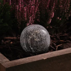 Schwarzer Solar-Gartenstecker Crackle-Glas Glaskugel mit 20 warmweißen LEDs