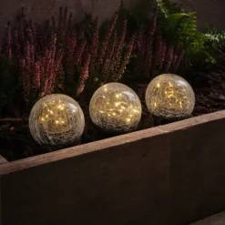 Schwarzer Solar-Gartenstecker Crackle-Glas Glaskugel mit 20 warmweißen LEDs