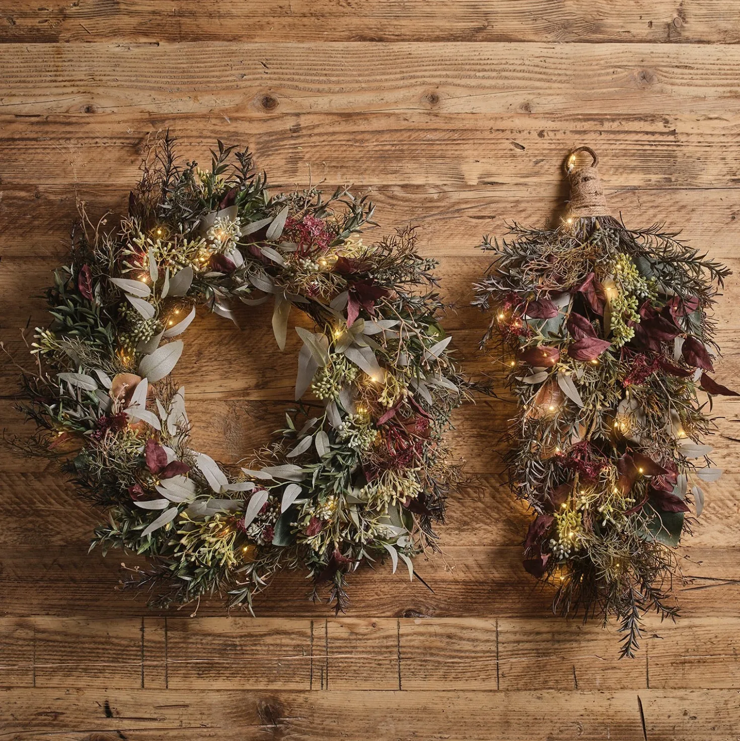 Set aus Kranz & Wandstrauß für Herbst und Winter mit integrierter Beleuchtung