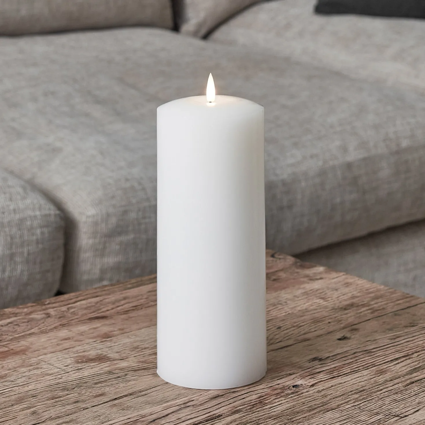 TruGlow® LED Stumpenkerze Echtwachs weiß breit 25cm