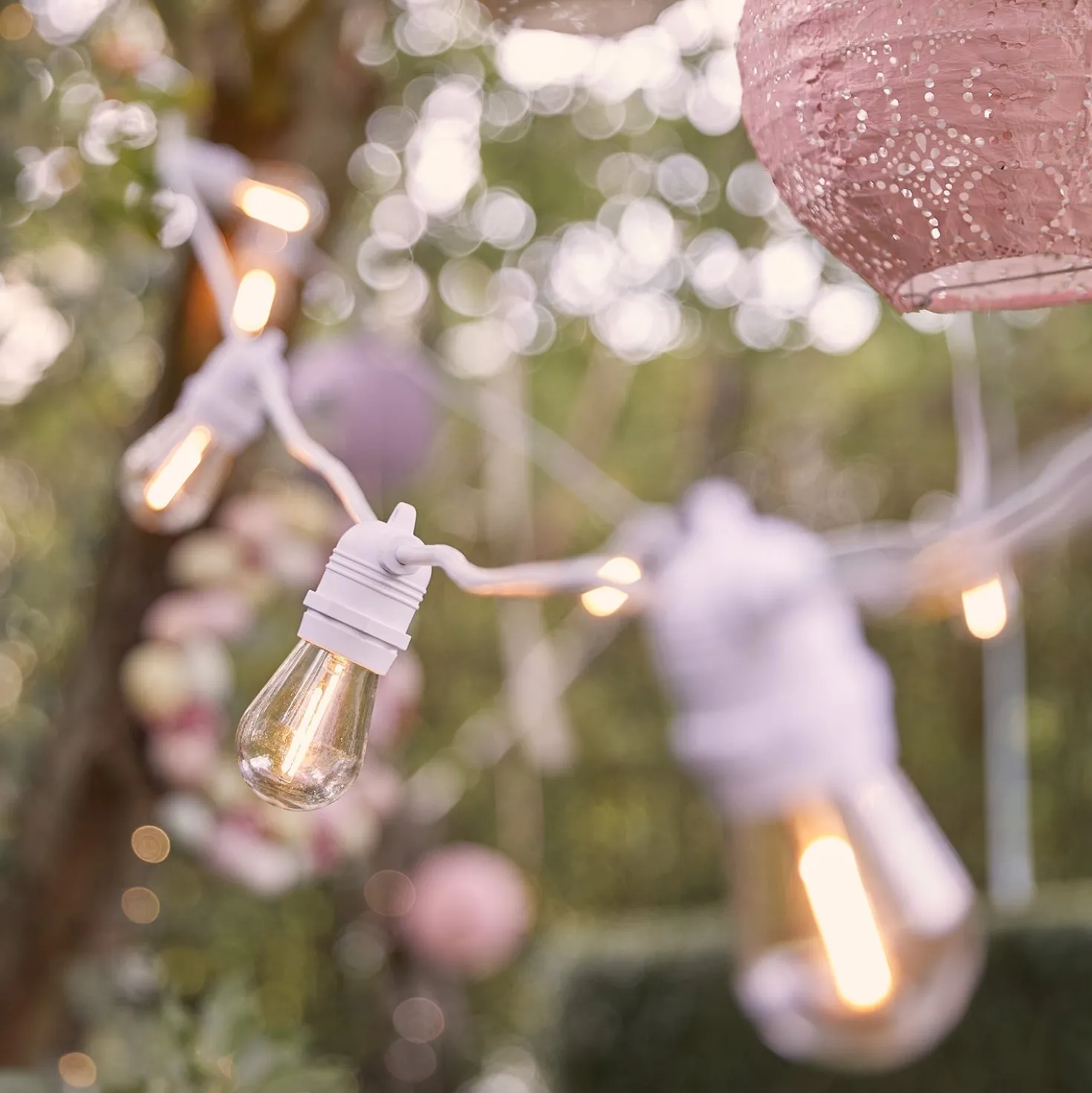 Ultimate Connect 75m 150er LED Lichterkette Glühbirnen warmweiß koppelbar weißes Kabel