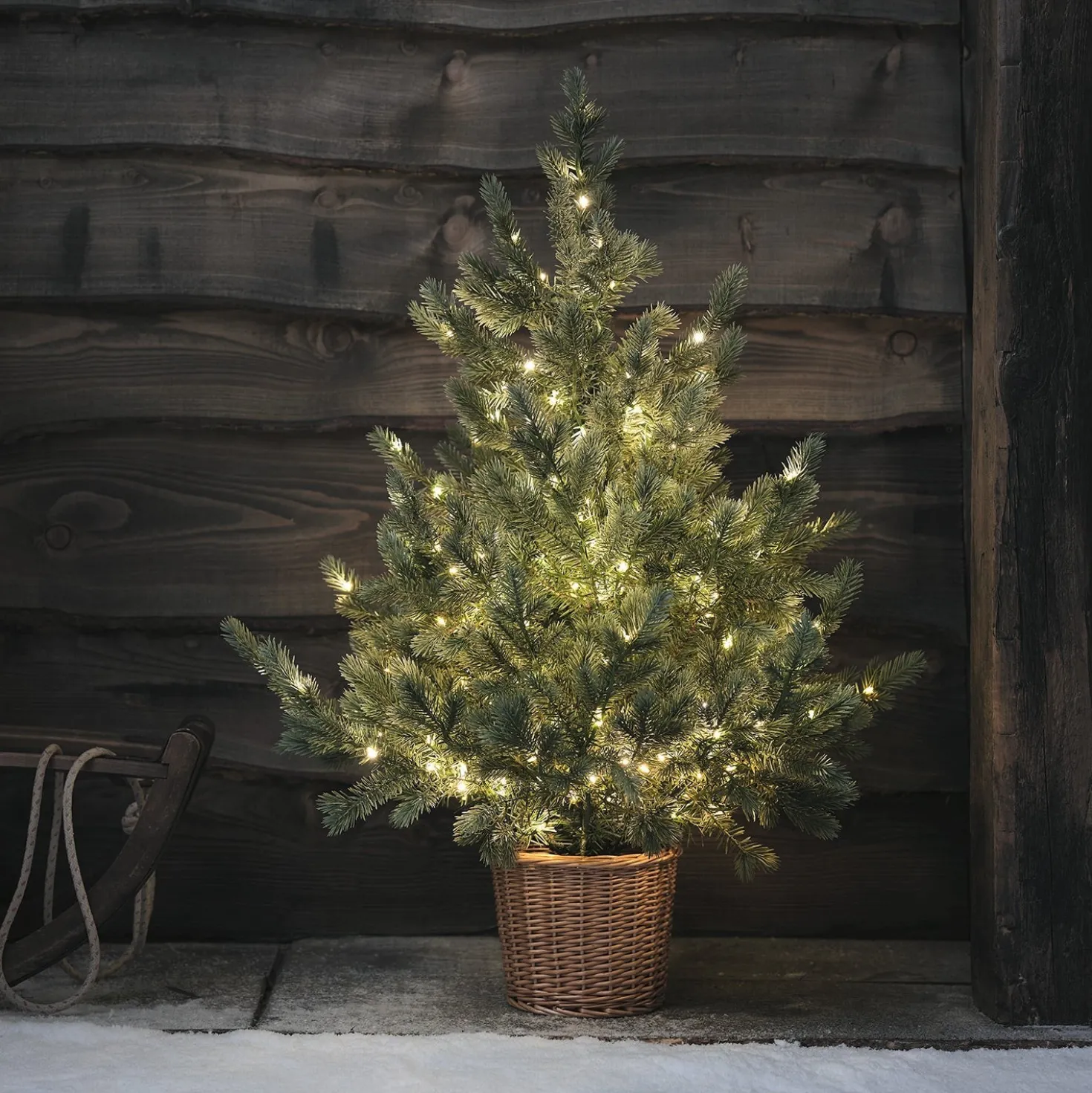 Weihnachtsdeko-Set Kranz, Girlande und Weihnachtsbäume Tannenzweige